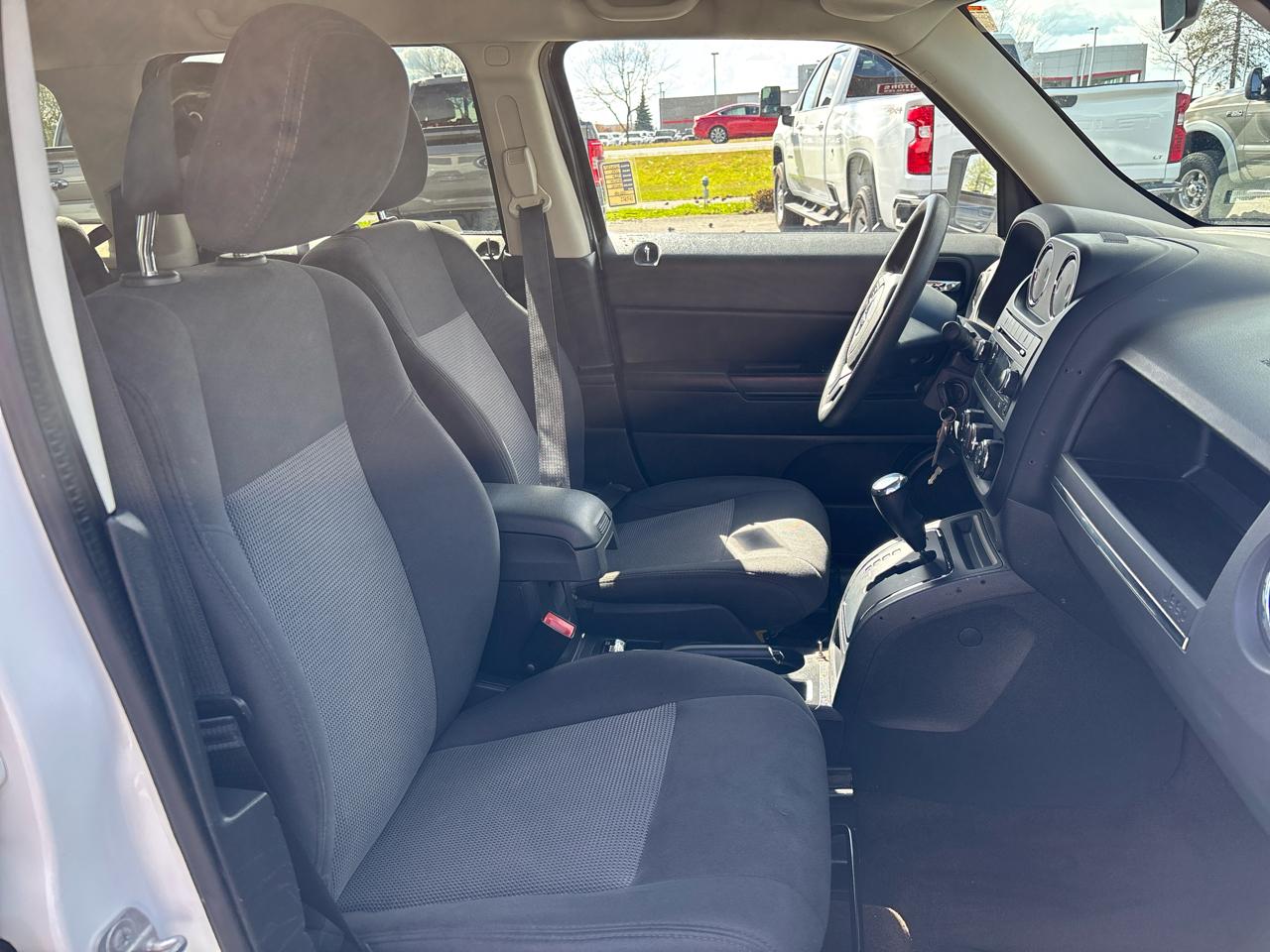 Jeep Patriot 4WD 4dr Sport 2015