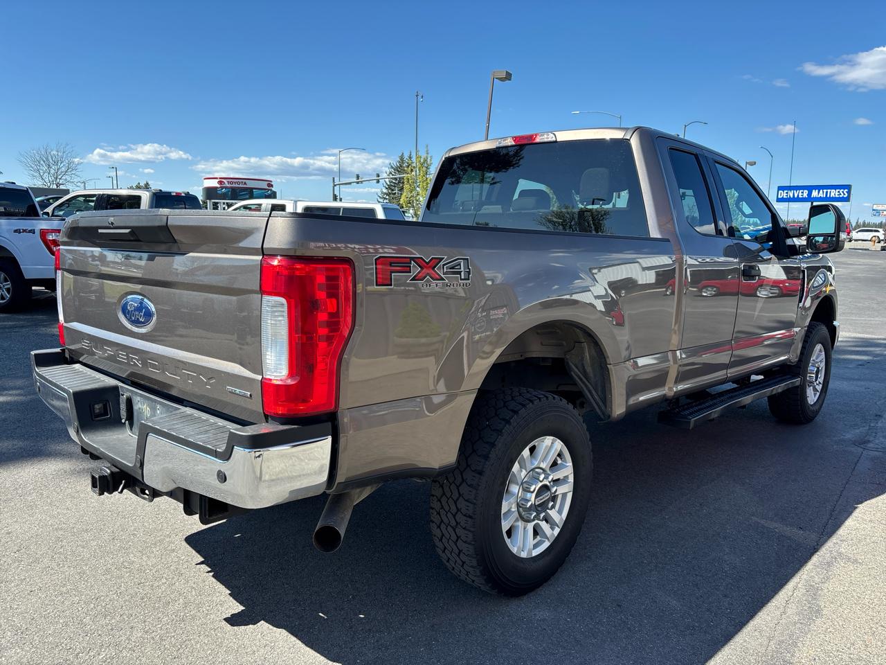 Ford Super Duty F-250 SRW XLT 4WD SuperCab 6.75' Box 2018