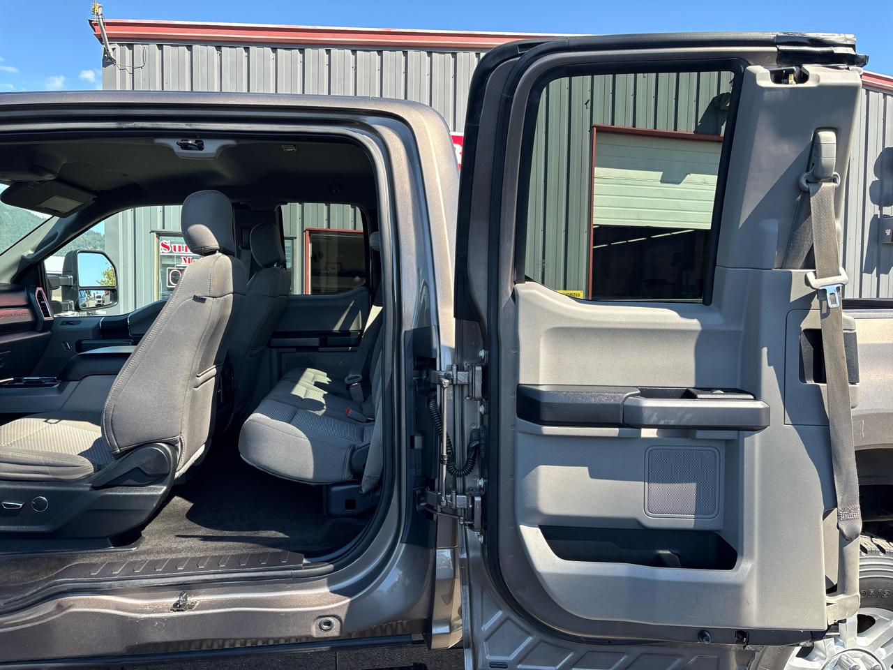 Ford Super Duty F-250 SRW XLT 4WD SuperCab 6.75' Box 2018