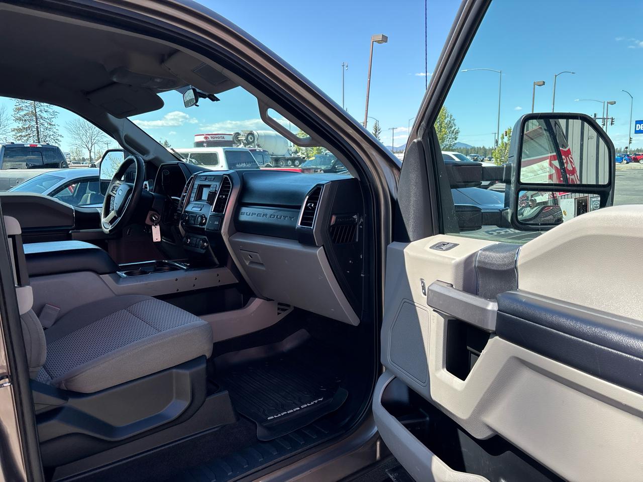Ford Super Duty F-250 SRW XLT 4WD SuperCab 6.75' Box 2018