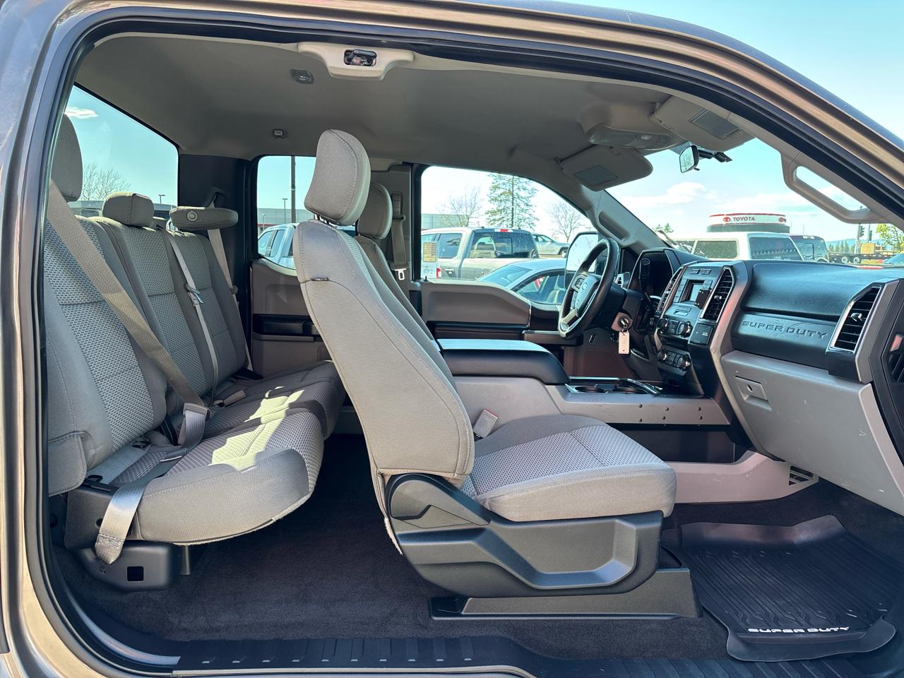 Ford Super Duty F-250 SRW XLT 4WD SuperCab 6.75' Box 2018