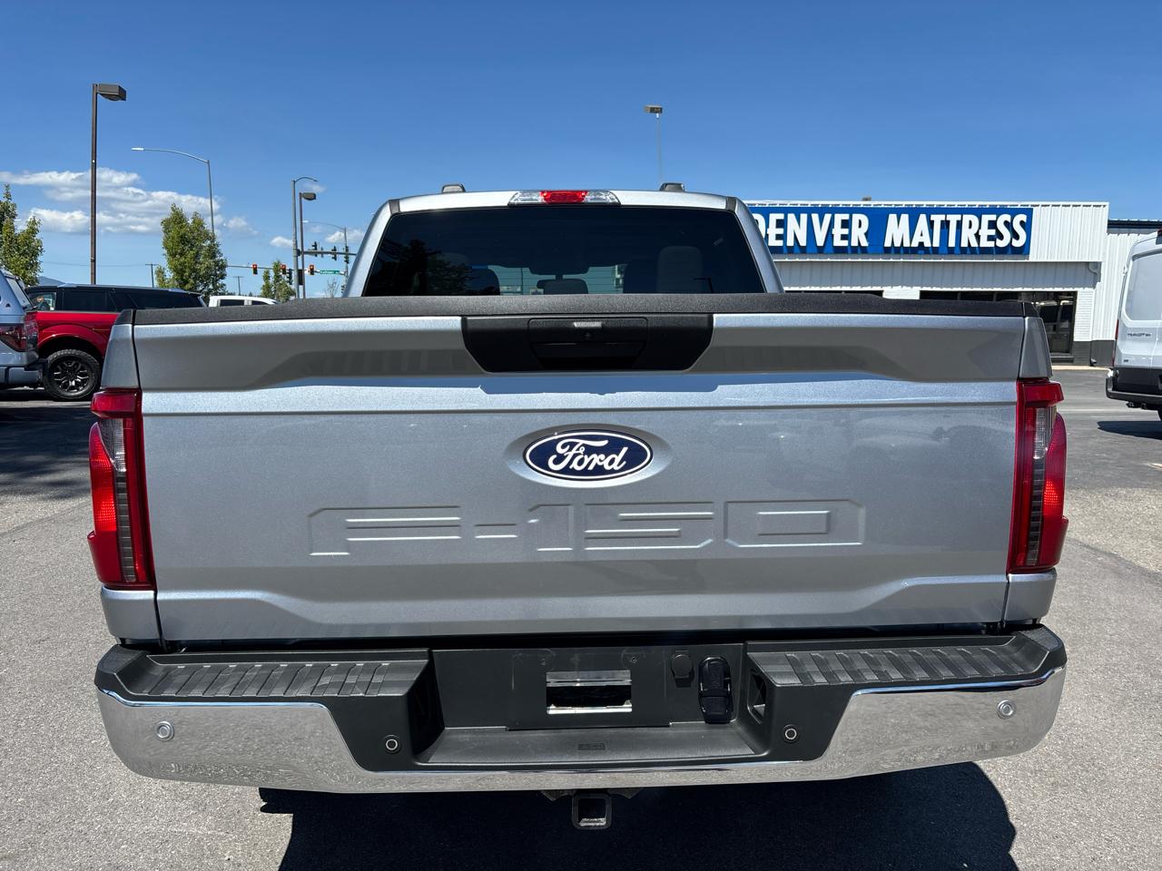 Ford F-150 4WD SuperCrew 145" XLT 2025