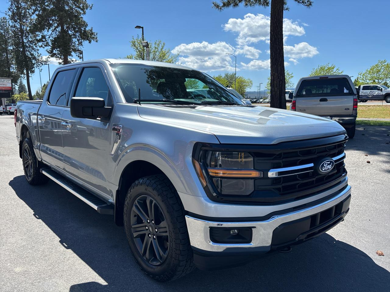 Ford F-150 4WD SuperCrew 145" XLT 2025