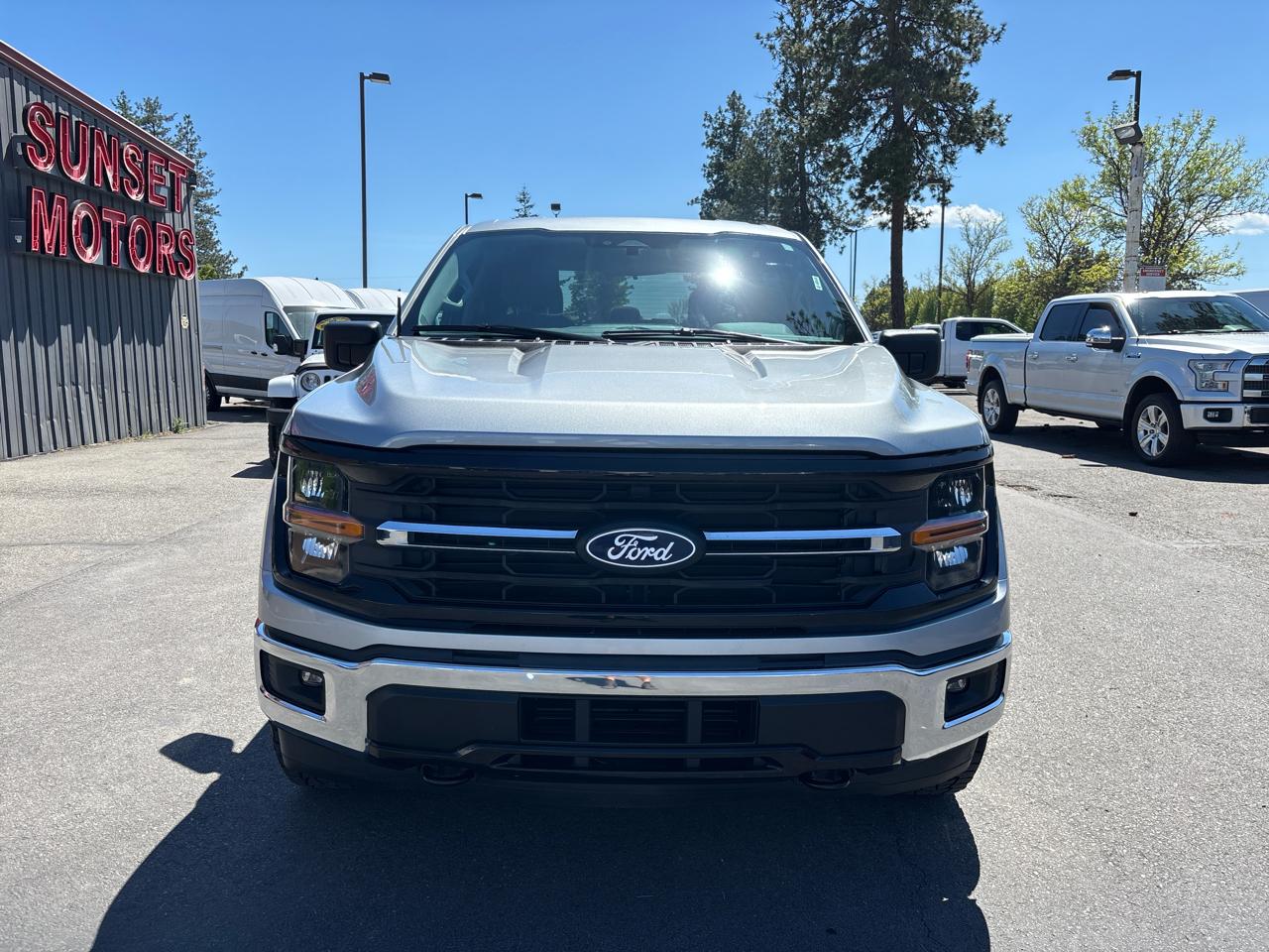 Ford F-150 4WD SuperCrew 145" XLT 2025
