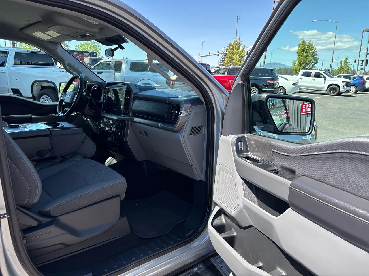 Ford F-150 4WD SuperCrew 145" XLT 2025
