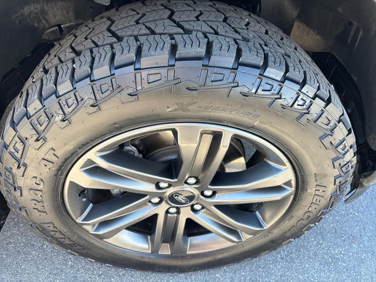 Ford F-150 4WD SuperCrew 145" XLT 2025