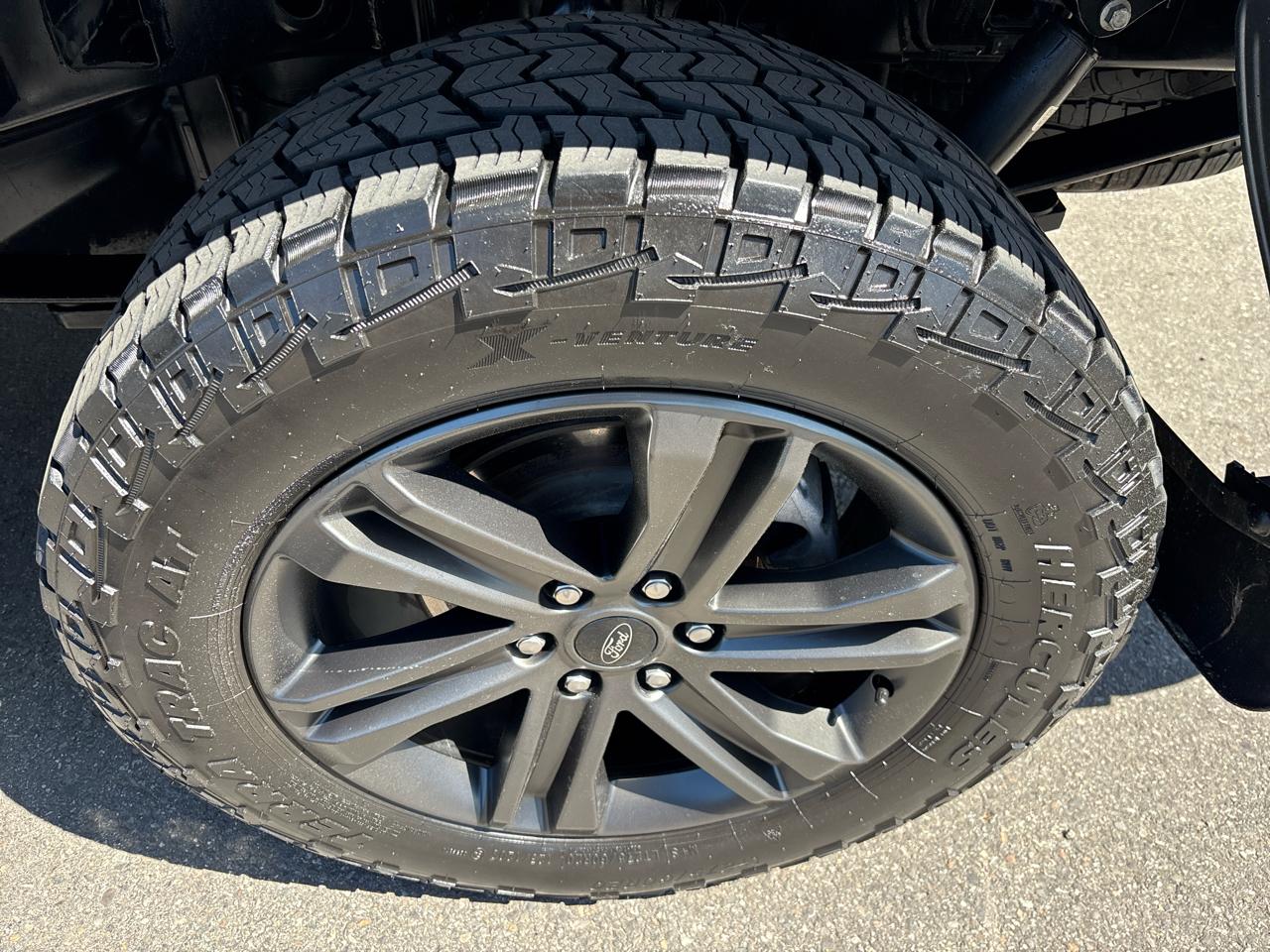 Ford F-150 4WD SuperCrew 145" XLT 2025