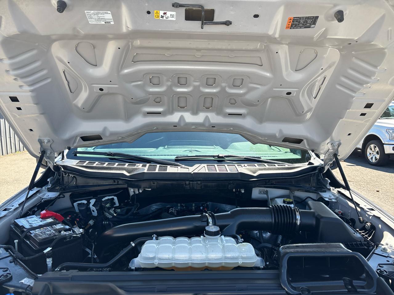 Ford F-150 4WD SuperCrew 145" XLT 2025