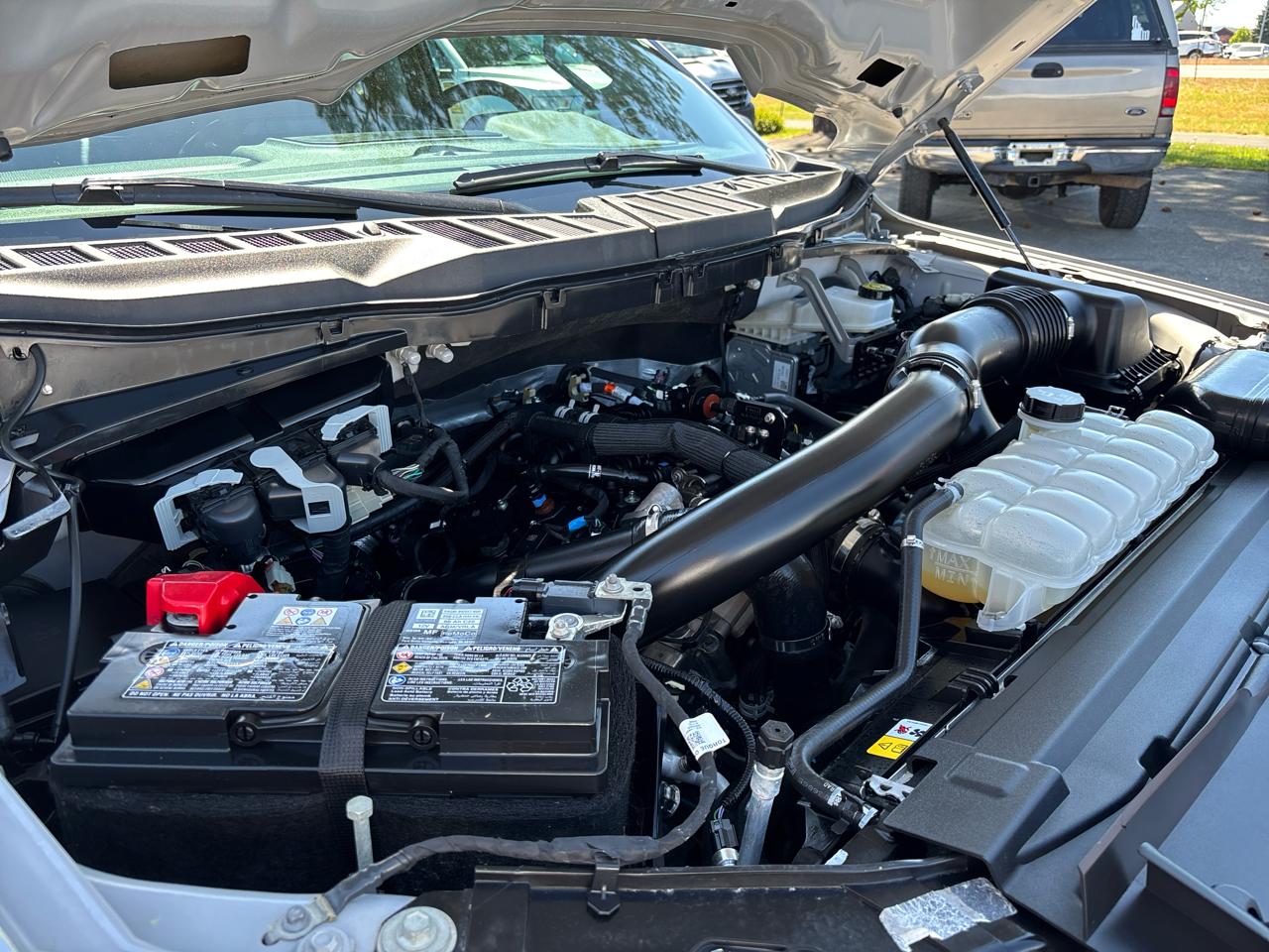 Ford F-150 4WD SuperCrew 145" XLT 2025