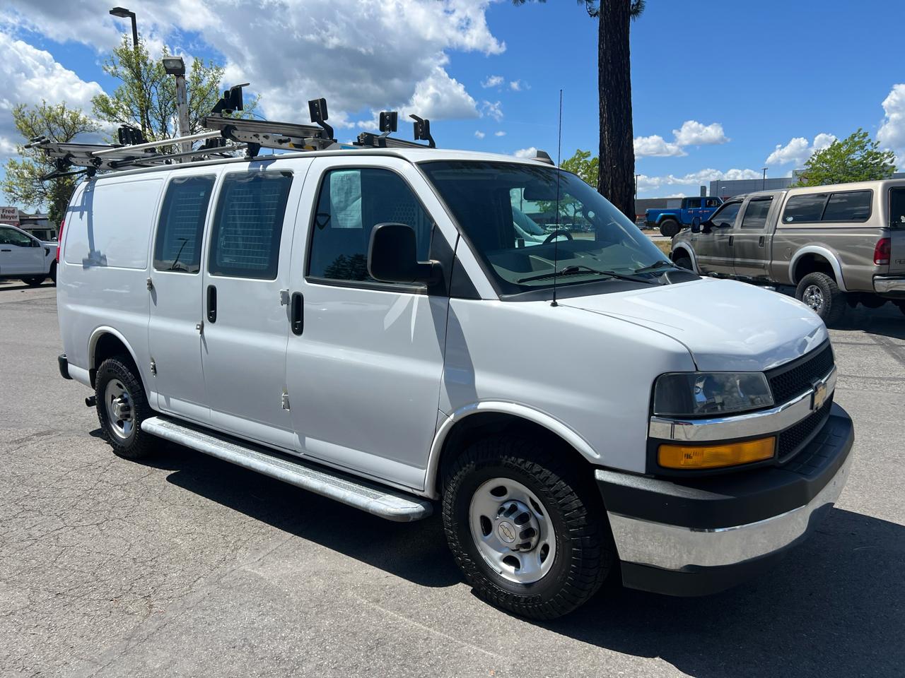Chevrolet Express Cargo Van RWD 2500 135" 2020