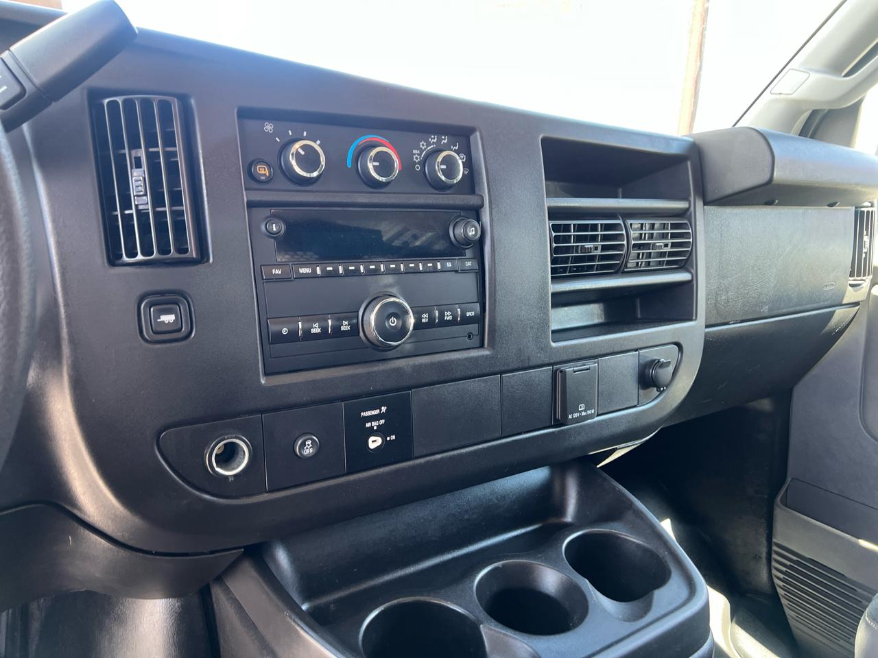 Chevrolet Express Cargo Van RWD 2500 135" 2020