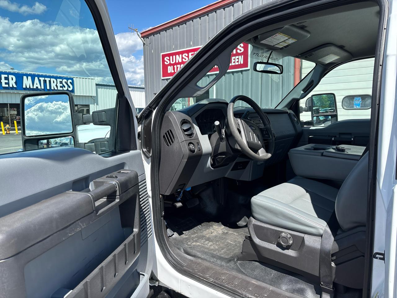 Ford Super Duty F-250 SRW 4WD Reg Cab 137" XL 2016