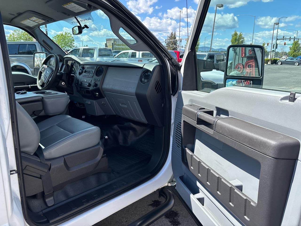 Ford Super Duty F-250 SRW 4WD Reg Cab 137" XL 2016