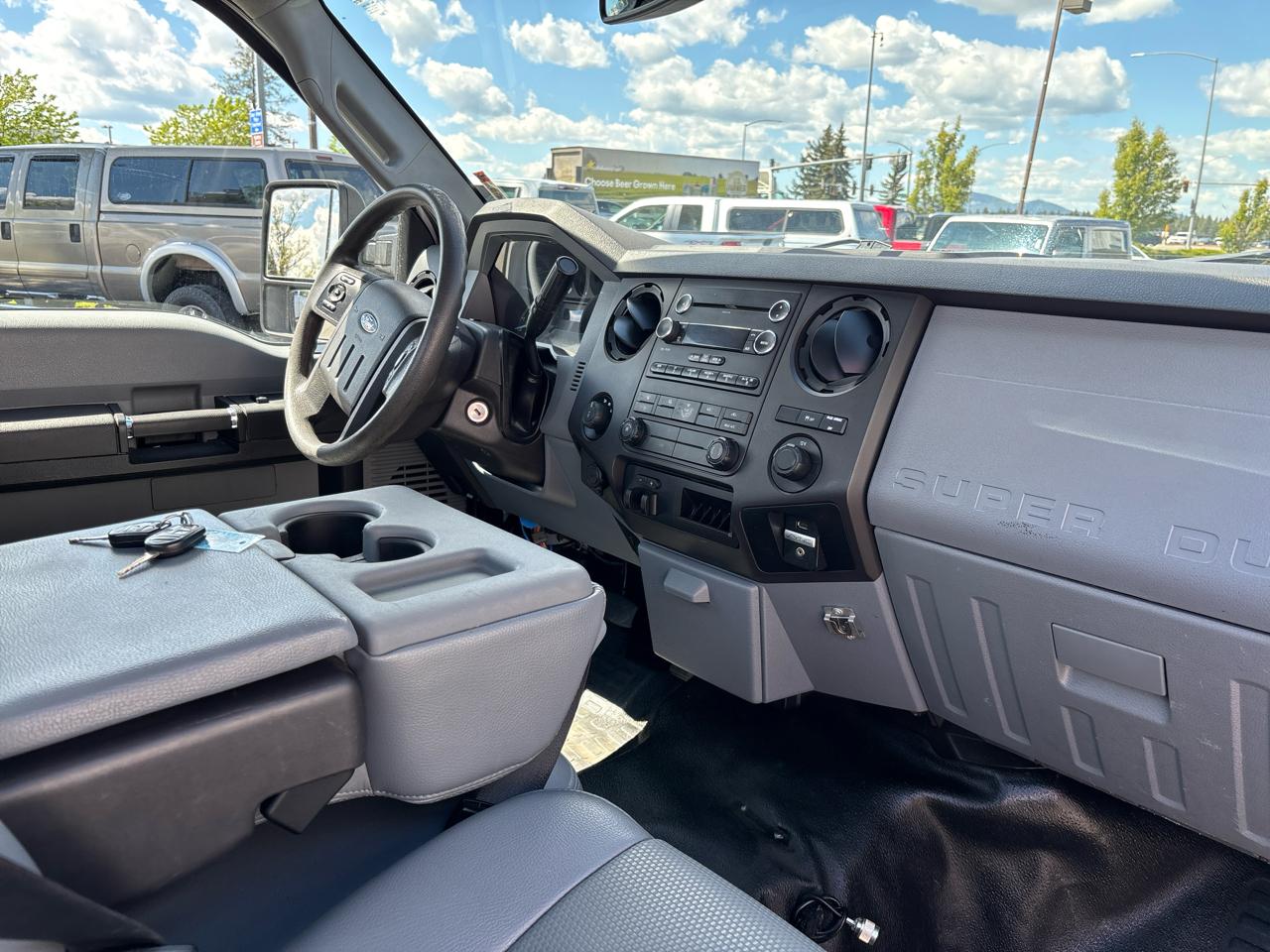 Ford Super Duty F-250 SRW 4WD Reg Cab 137" XL 2016