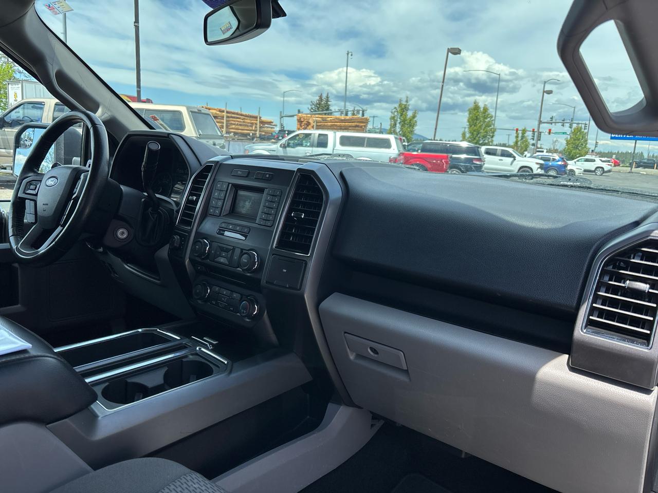Ford F-150 4WD SuperCab 145" XLT 2018