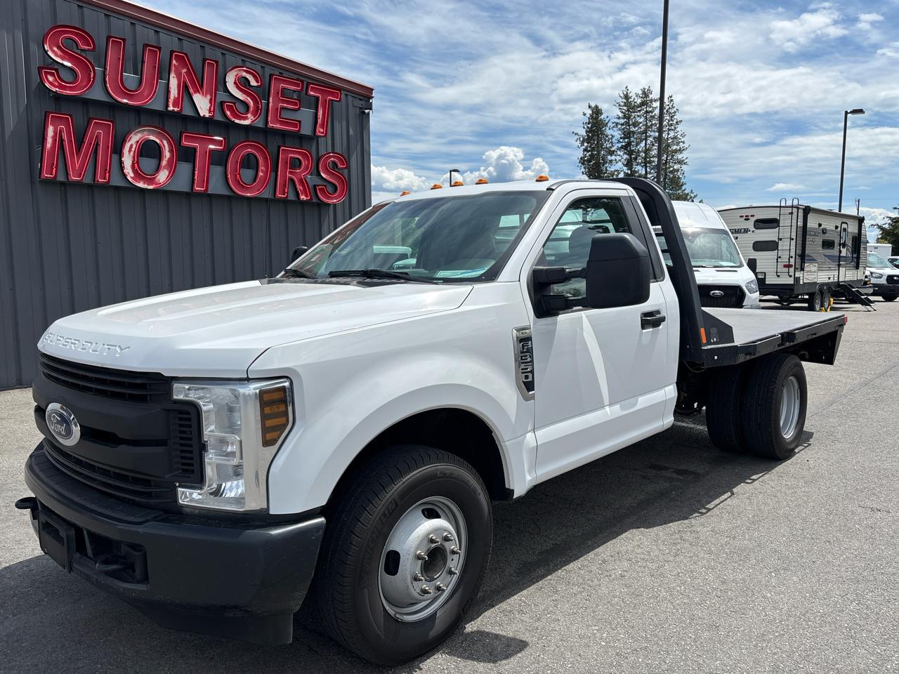 2019 Ford Super Duty F-350 DRW XL 2WD Reg Cab 145" WB 60" CA