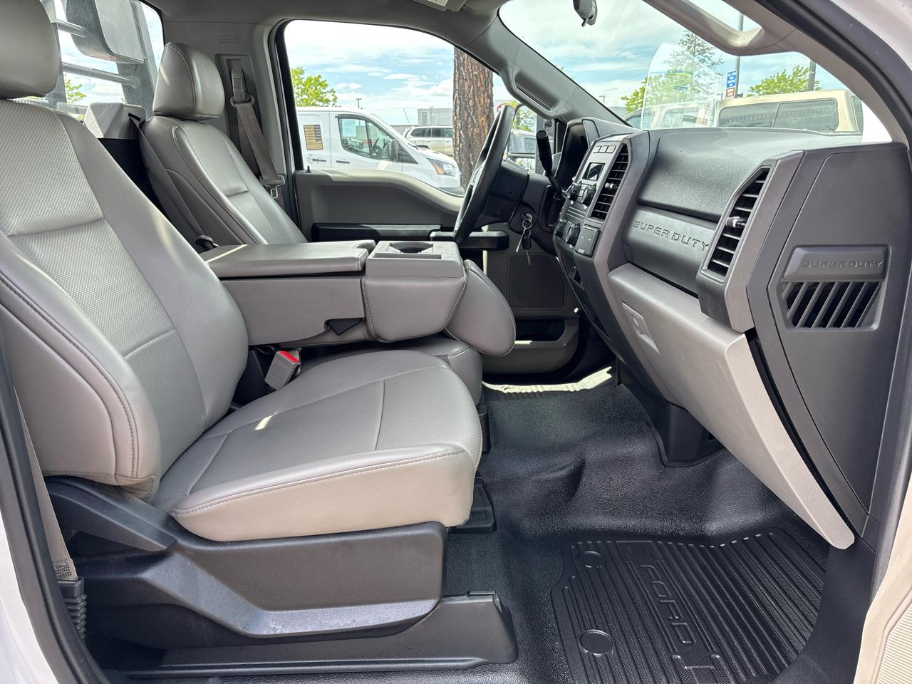 Ford Super Duty F-350 DRW XL 2WD Reg Cab 145" WB 60" CA 2019