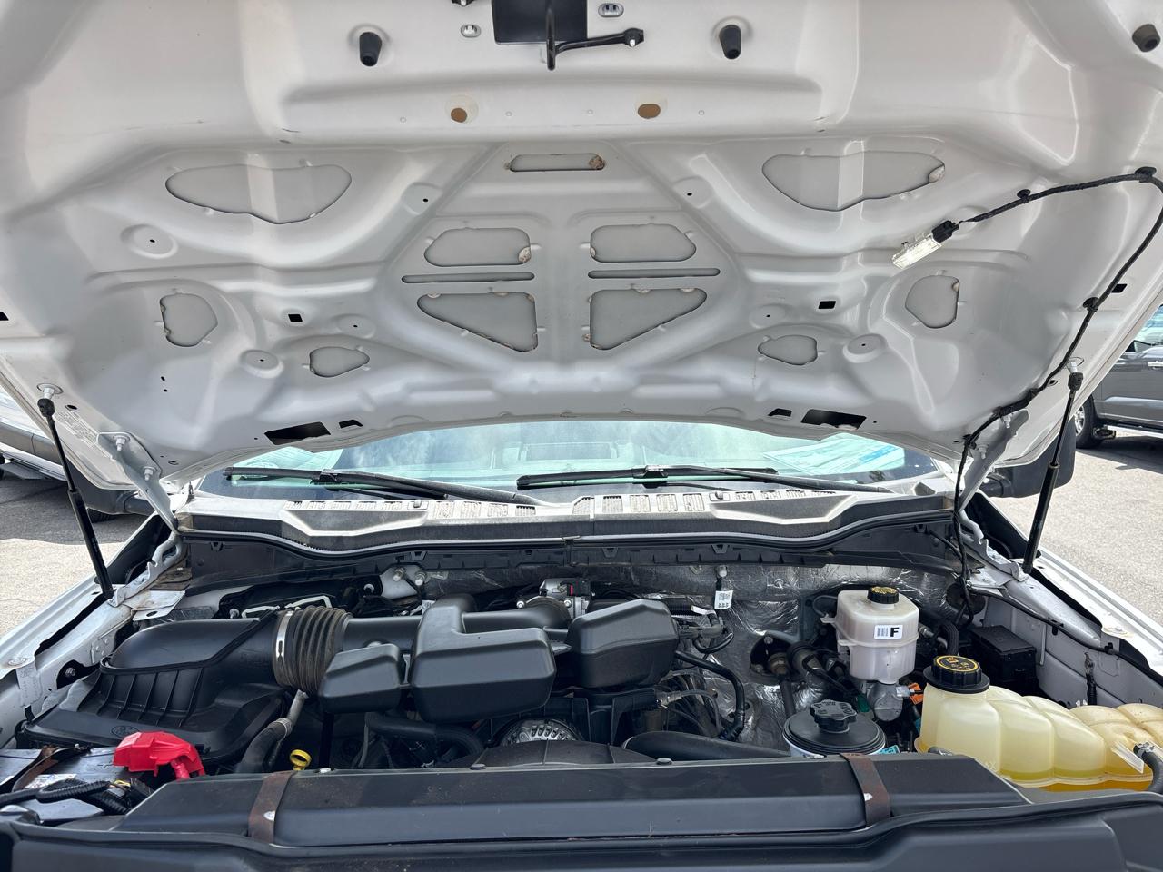 Ford Super Duty F-350 DRW XL 2WD Reg Cab 145" WB 60" CA 2019