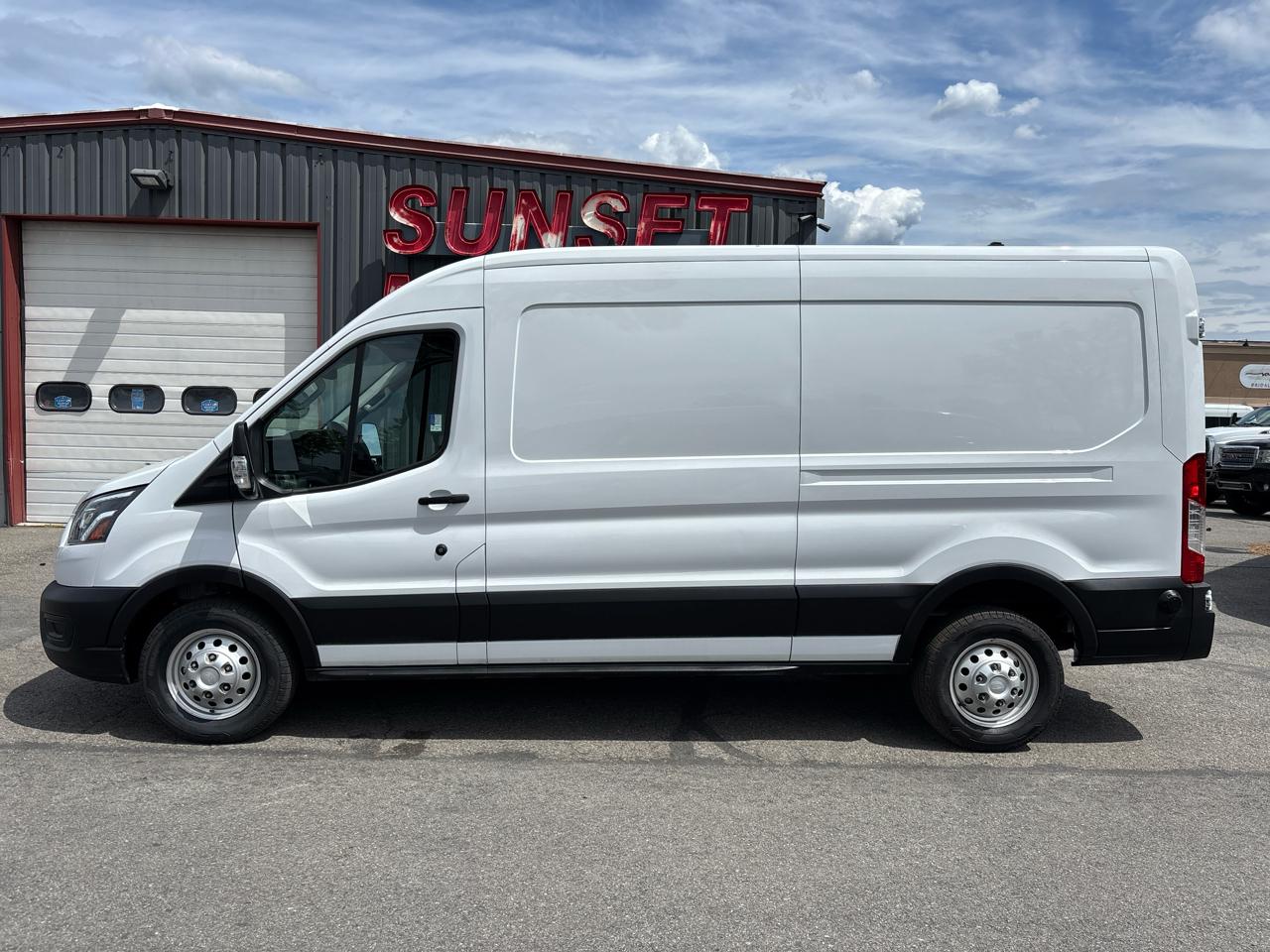 Ford Transit Cargo Van T-250 148" Med Rf 9070 GVWR AWD 2024