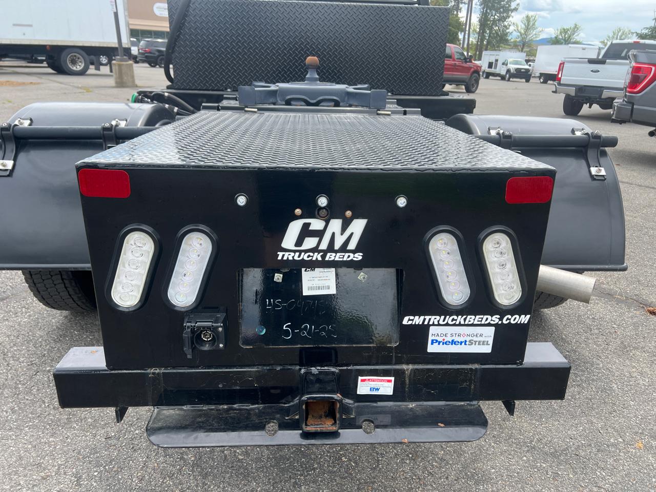 Ford Super Duty F-550 DRW Lariat 4WD Crew Cab 203" WB 84" CA 2024