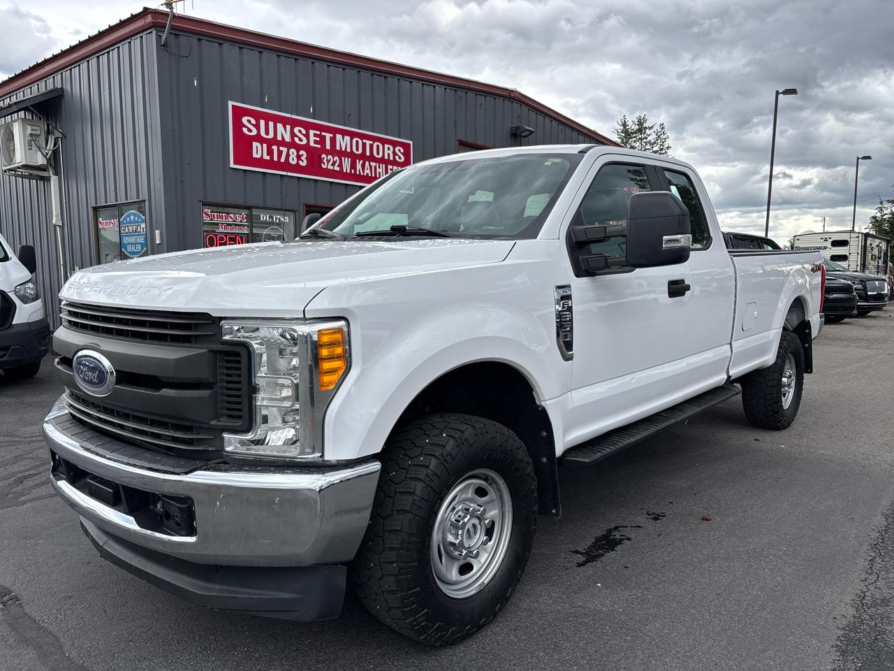 2017 Ford Super Duty F-350 SRW XL 4WD SuperCab 8' Box
