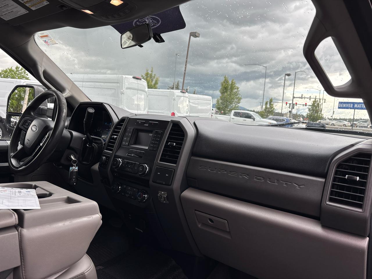 Ford Super Duty F-350 SRW XL 4WD SuperCab 8' Box 2017