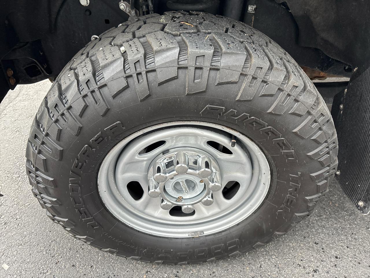 Ford Super Duty F-350 SRW XL 4WD SuperCab 8' Box 2017