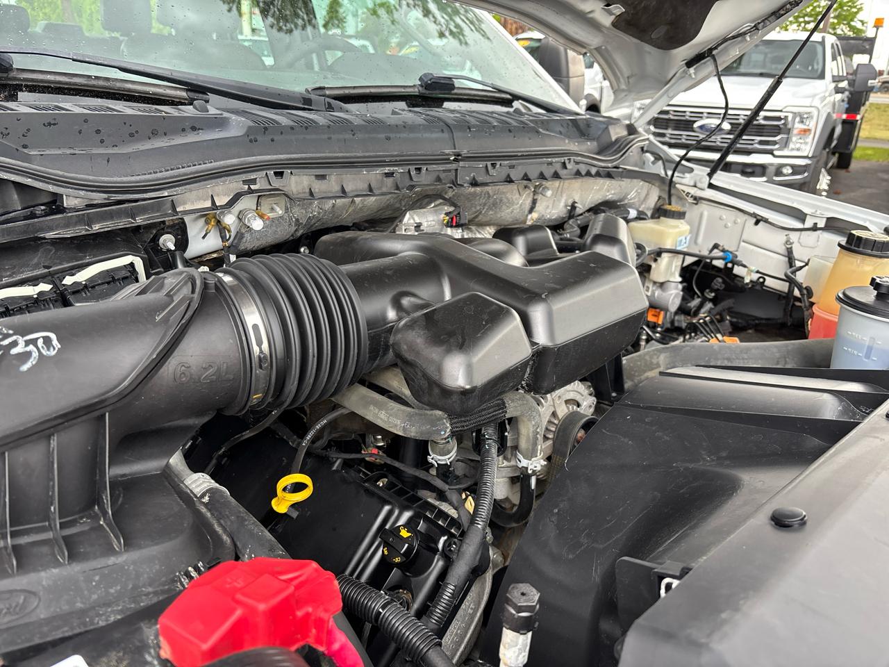 Ford Super Duty F-350 SRW XL 4WD SuperCab 8' Box 2017