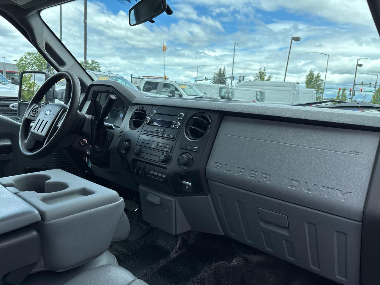 Ford Super Duty F-350 DRW 4WD SuperCab 158" XL 2016