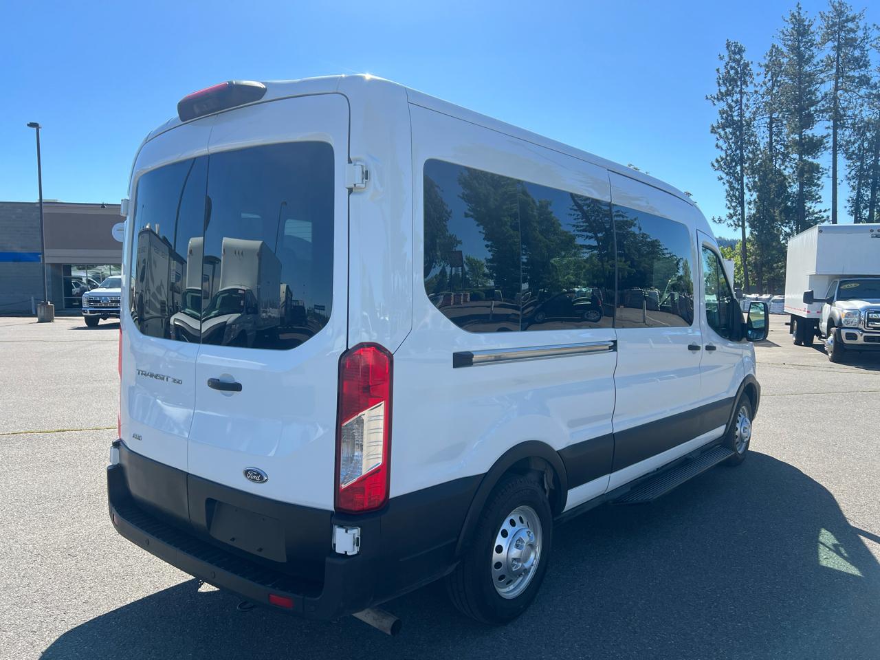 Ford Transit Passenger Wagon T-350 148" Med Roof XL Sliding RH Dr 2021
