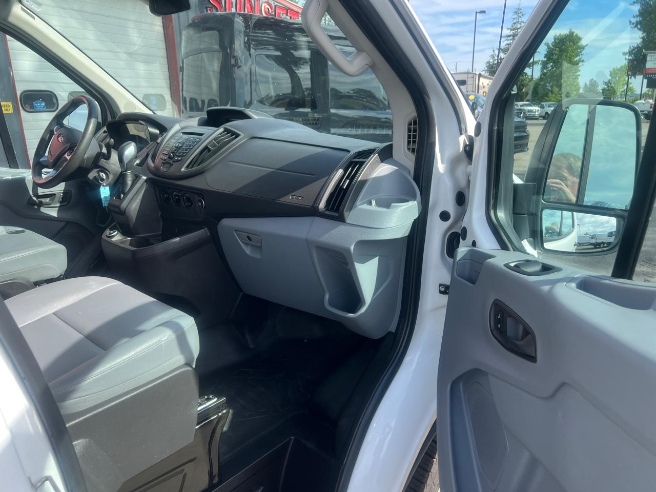 Ford Transit Van T-150 130" Low Rf 8600 GVWR Swing-Out RH Dr 2018