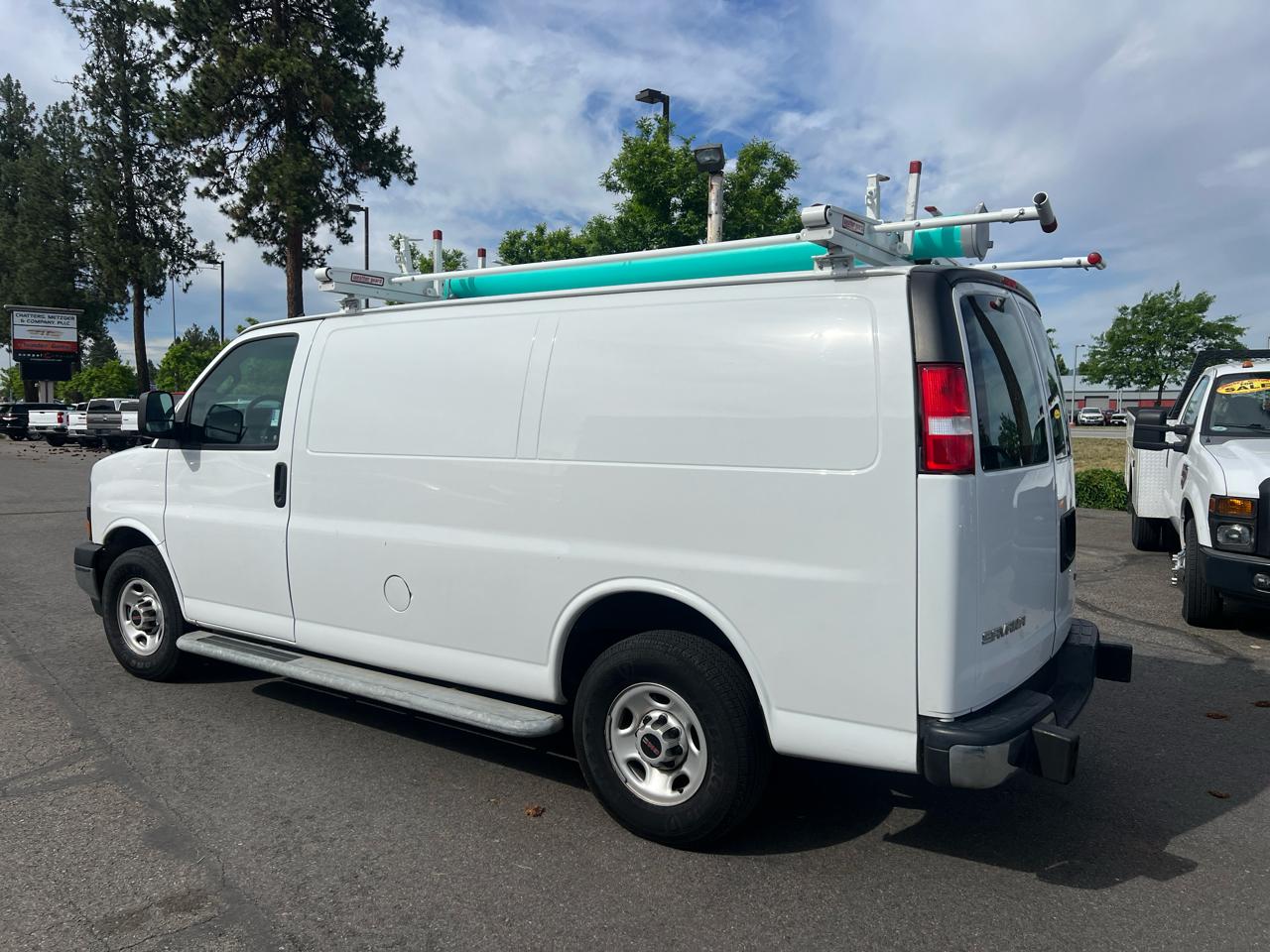GMC Savana Cargo Van RWD 2500 135" 2020