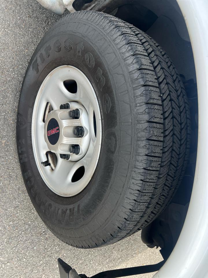GMC Savana Cargo Van RWD 2500 135" 2020