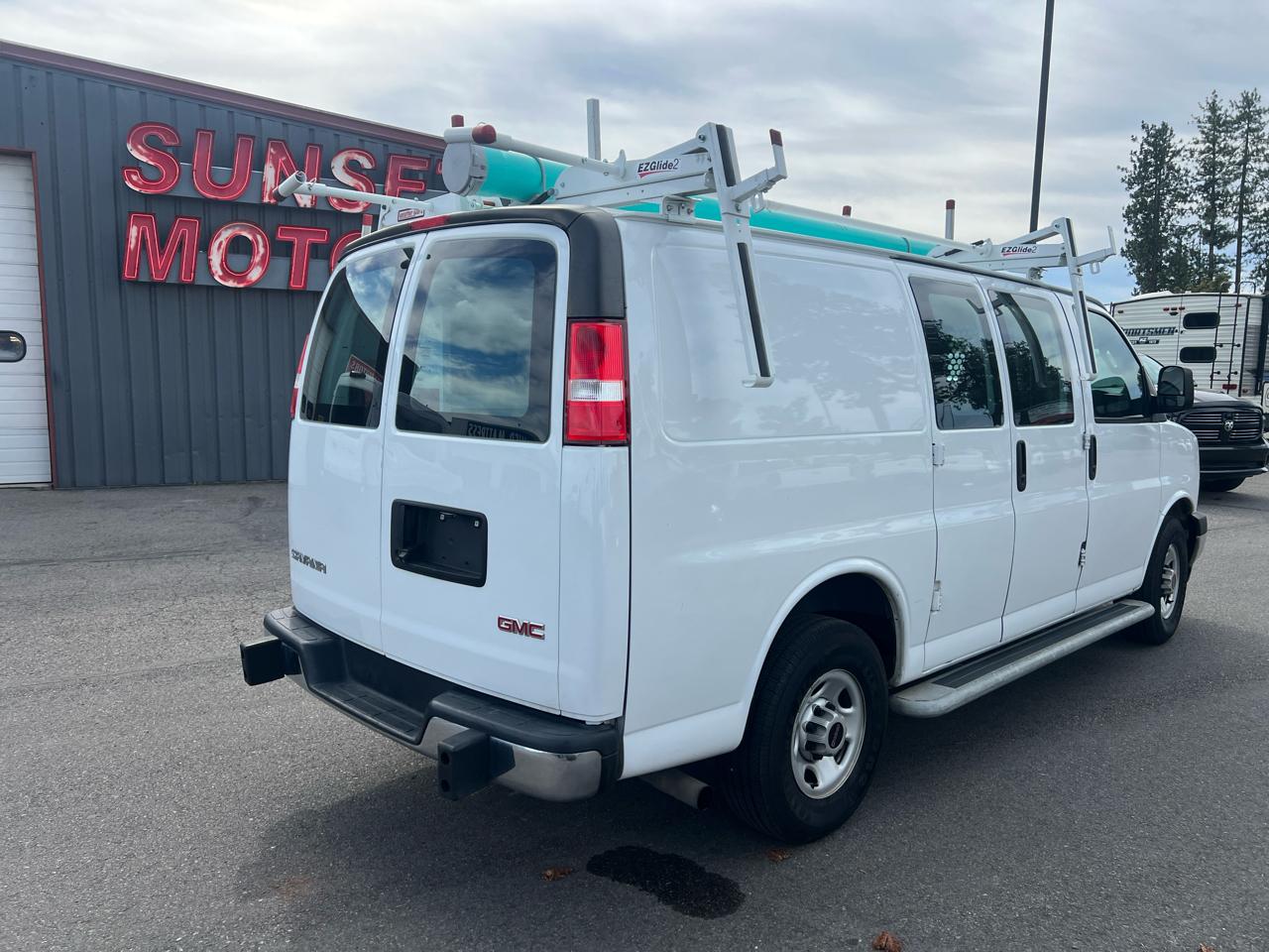 GMC Savana Cargo Van RWD 2500 135" 2020