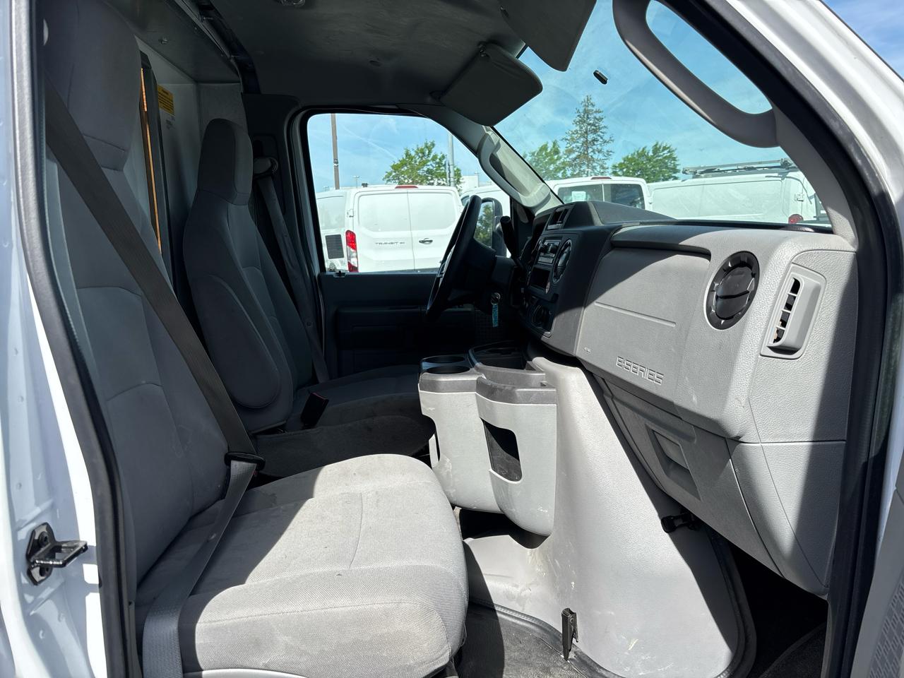 Ford E-Series Cutaway E-450 DRW 158" WB 2024