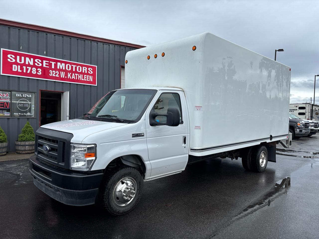 2023 Ford E-Series Cutaway E-450 DRW 158" WB