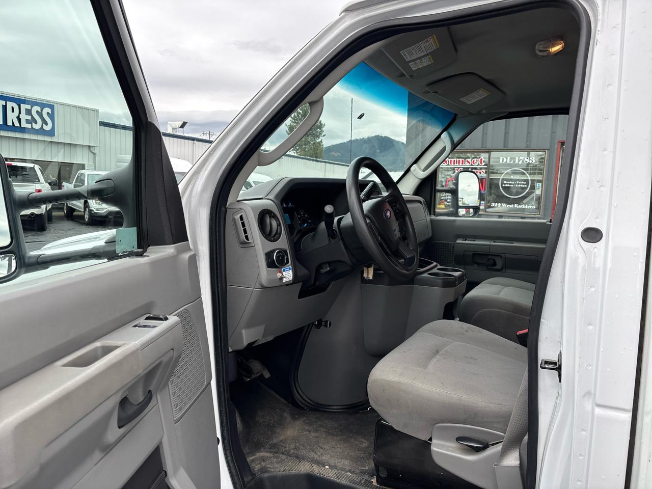 Ford E-Series Cutaway E-450 DRW 158" WB 2023