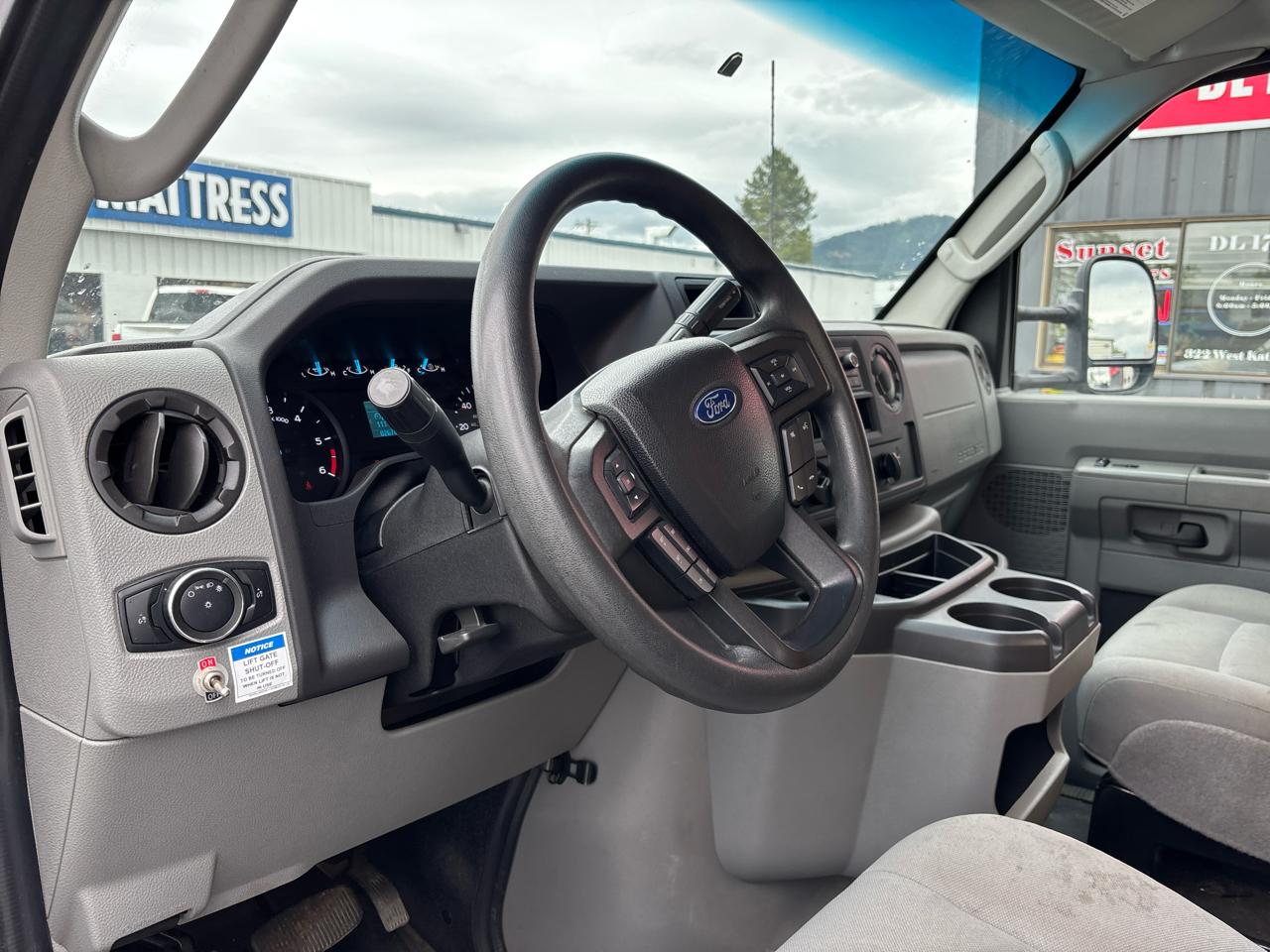 Ford E-Series Cutaway E-450 DRW 158" WB 2023