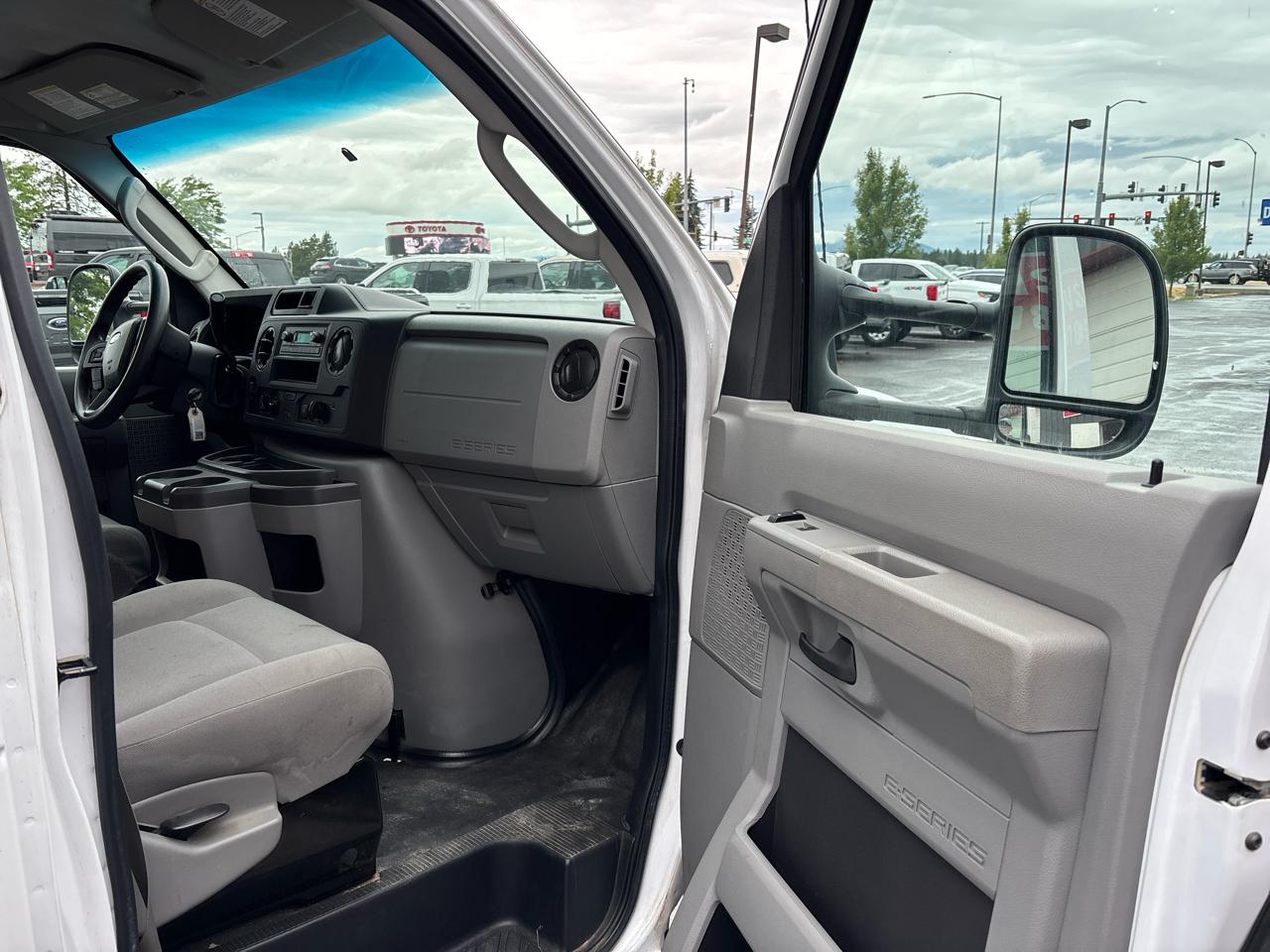 Ford E-Series Cutaway E-450 DRW 158" WB 2023