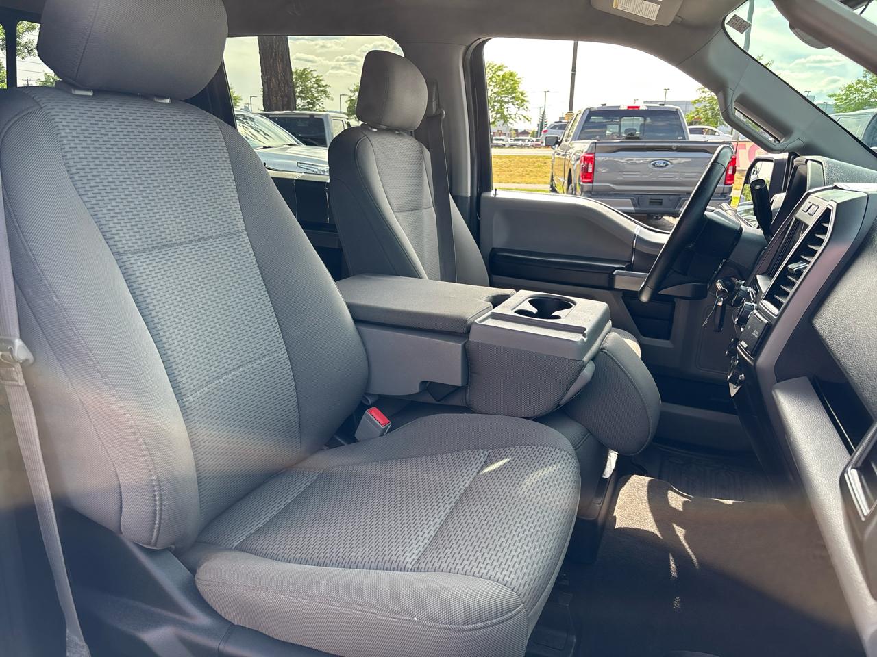 Ford F-150 4WD SuperCrew 145" XLT 2019