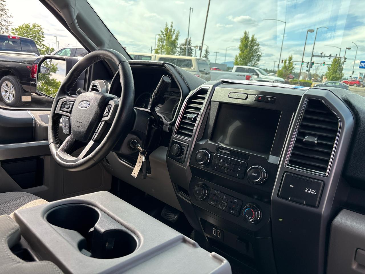 Ford F-150 4WD SuperCrew 145" XLT 2019