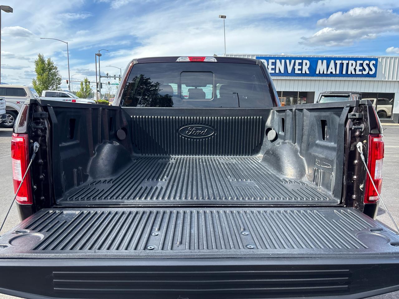 Ford F-150 4WD SuperCrew 145" XLT 2019