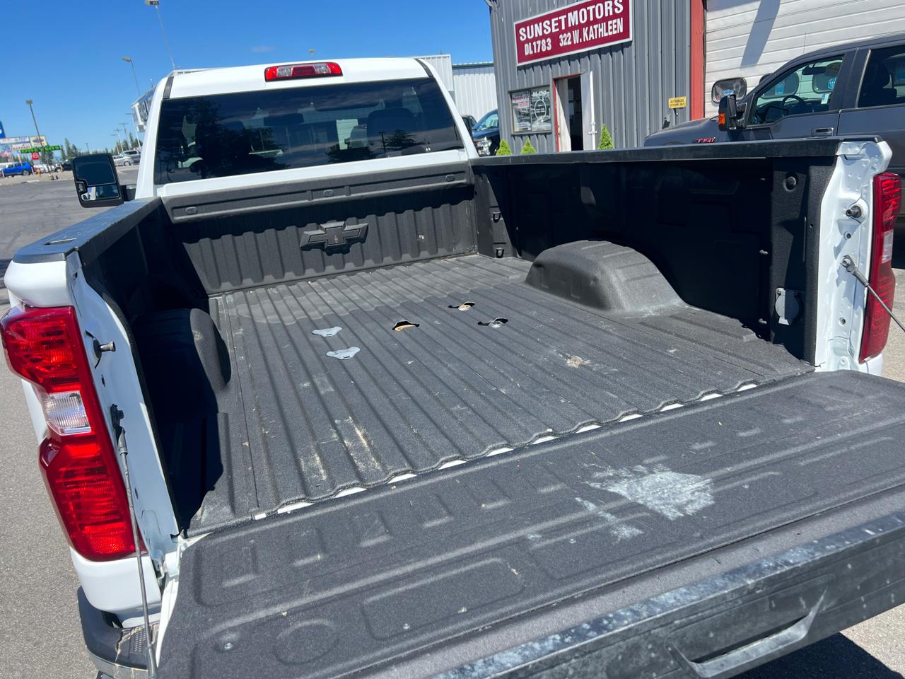 Chevrolet Silverado 3500HD 4WD Reg Cab 142" LT 2024