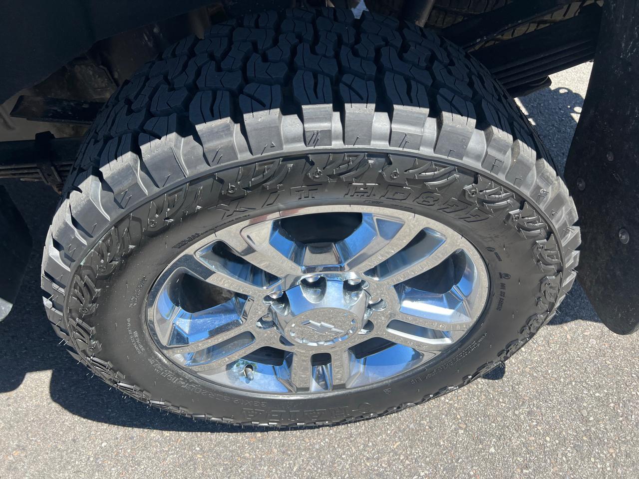 Chevrolet Silverado 3500HD 4WD Reg Cab 142" LT 2024