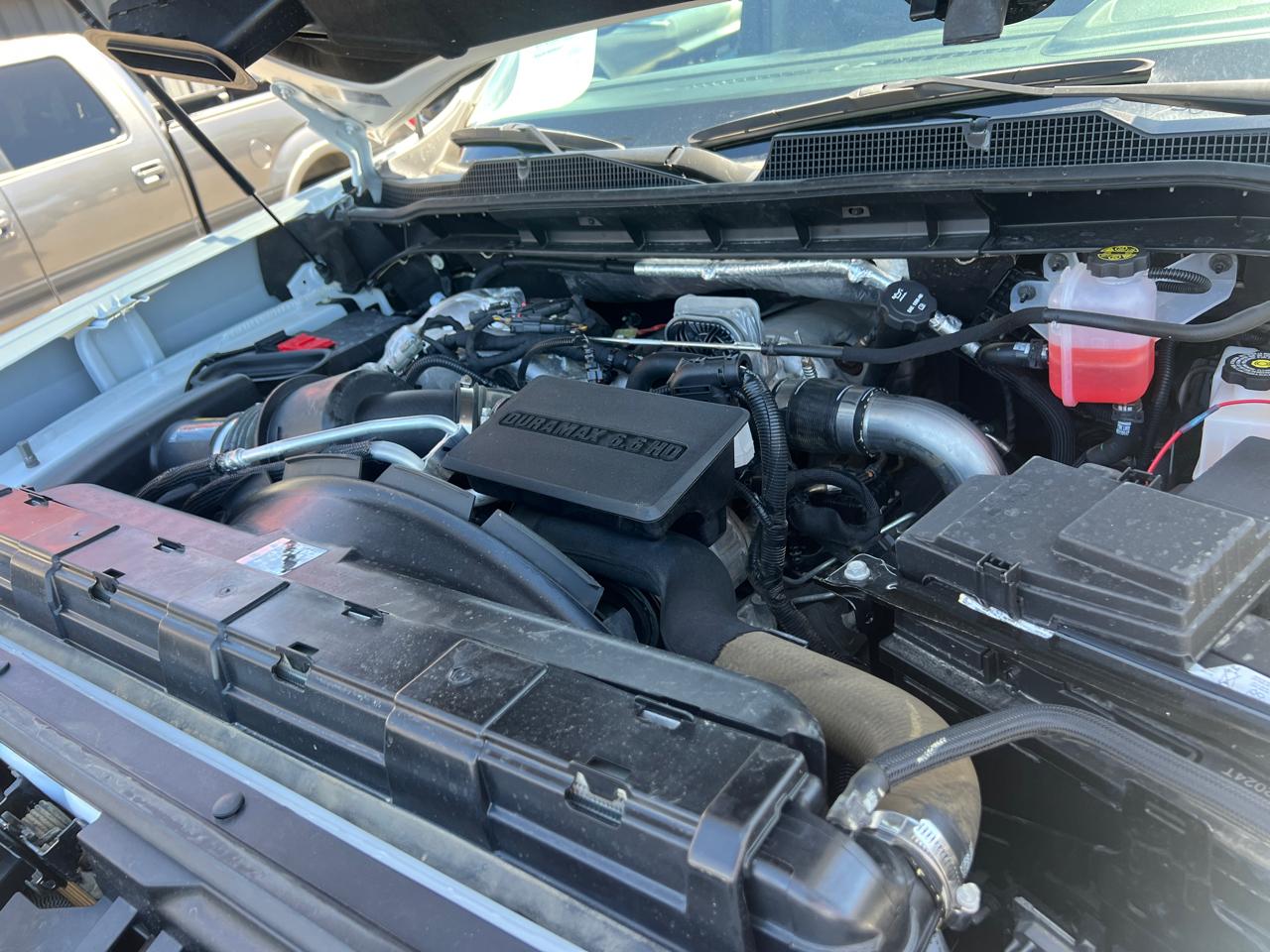 Chevrolet Silverado 3500HD 4WD Reg Cab 142" LT 2024