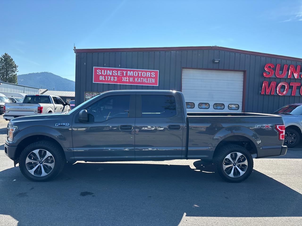 Ford F-150 4WD SuperCrew 145" STX 2020