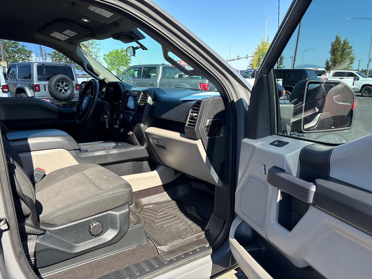 Ford F-150 4WD SuperCrew 145" STX 2020