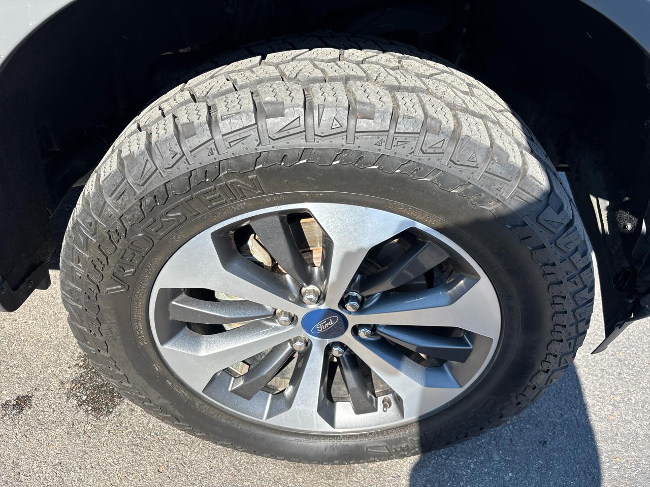 Ford F-150 4WD SuperCrew 145" STX 2020
