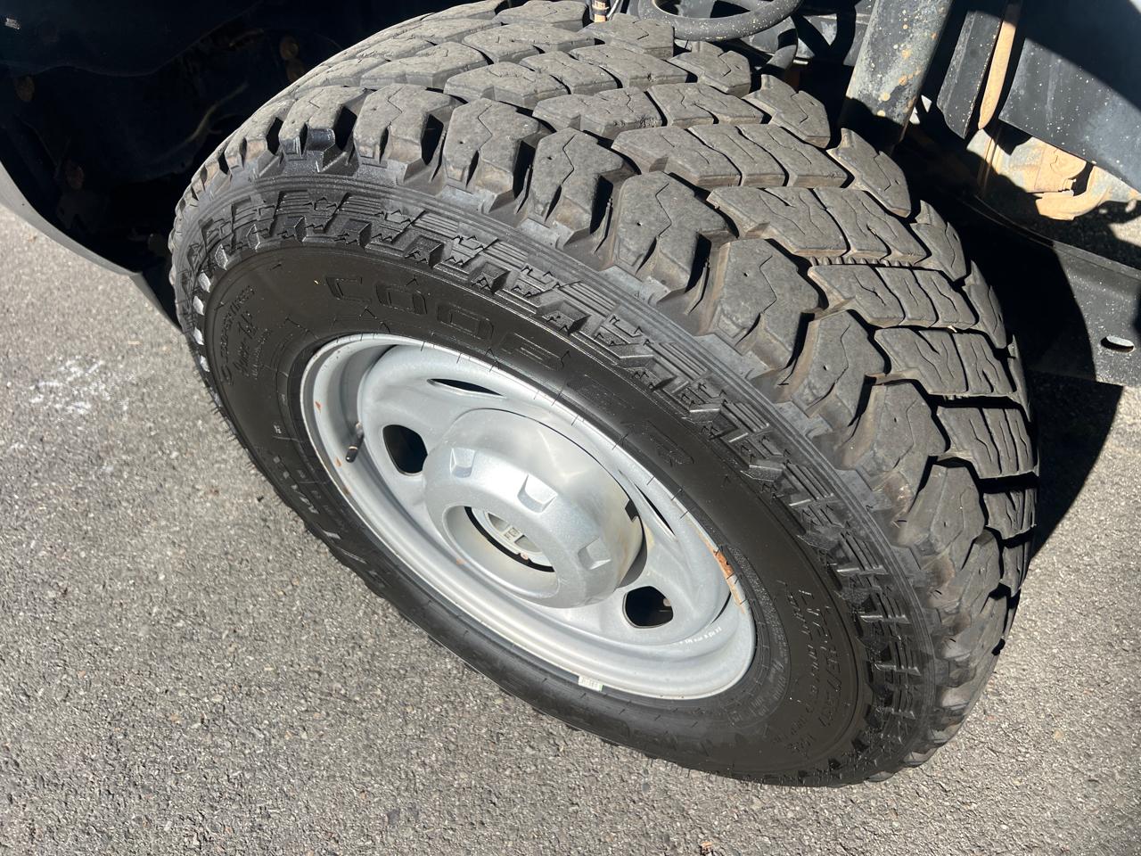 Ford Super Duty F-350 SRW XL 4WD SuperCab 8' Box 2017