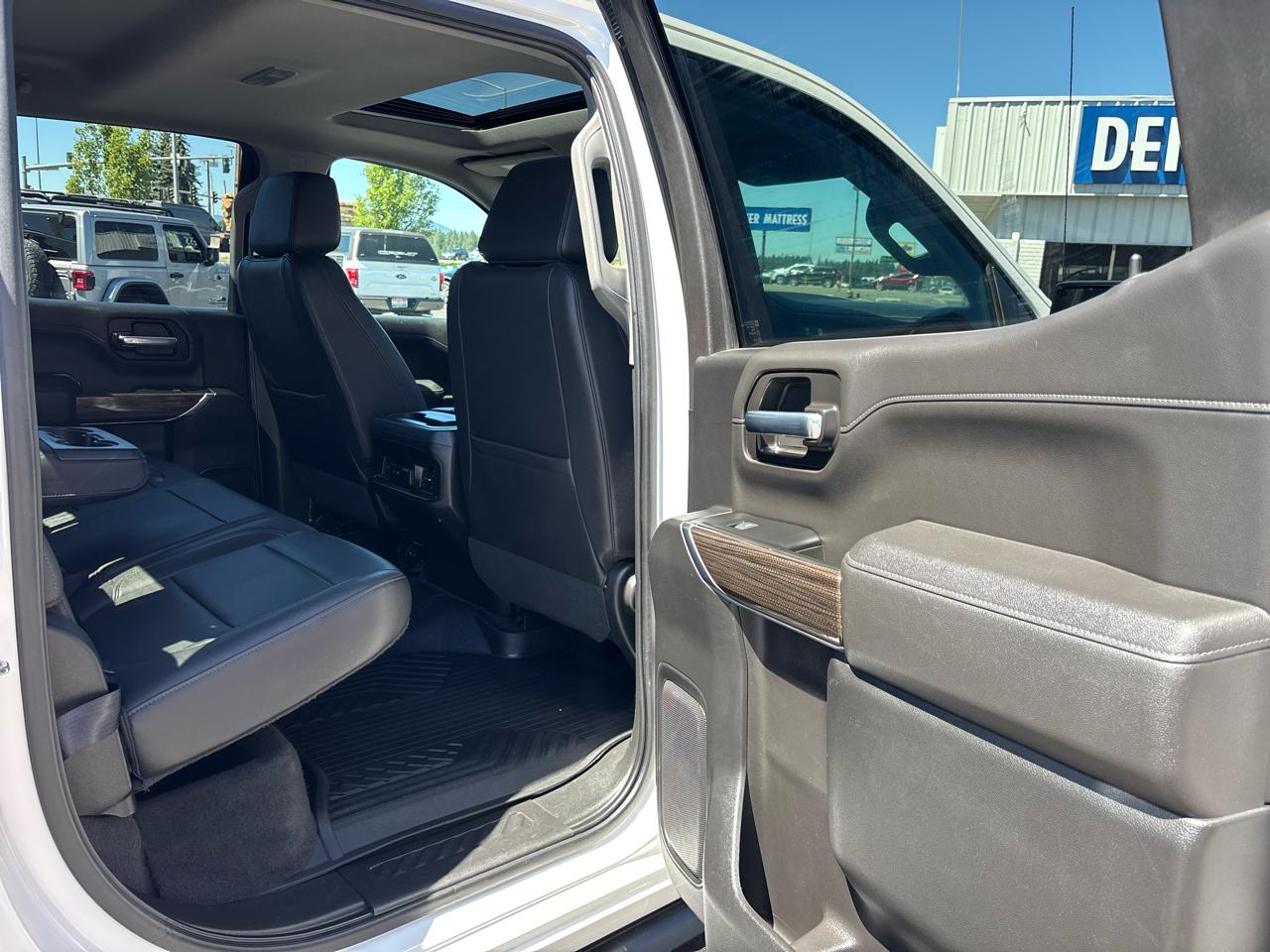 Chevrolet Silverado 1500 LTD 4WD Crew Cab 147" LT Trail Boss 2022